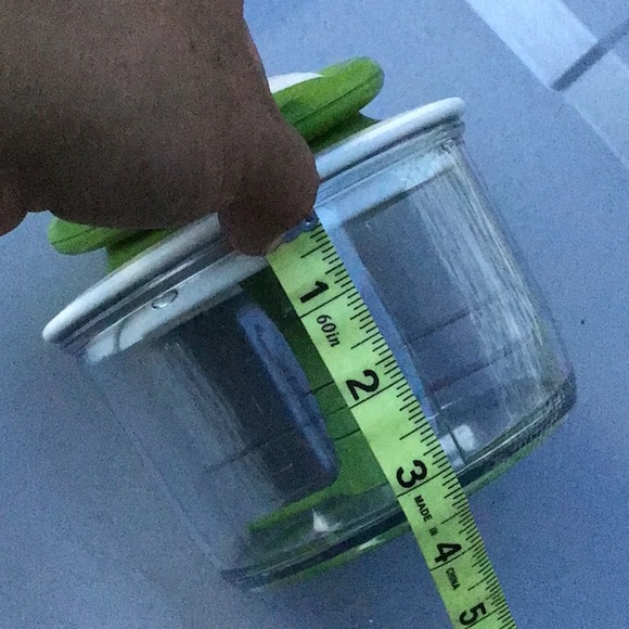 CHEF’N VEGGICHOP HAND-POWERED FOOD CHOPPER - Picture 10 of 11